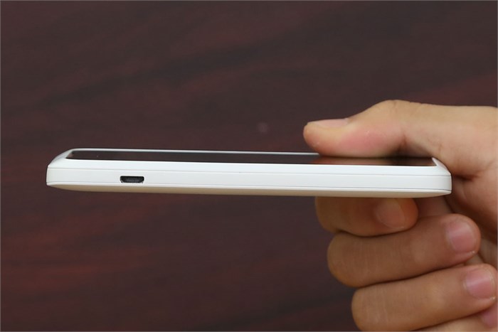 Điện thoại HTC Desire 210 Dual SIM