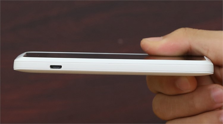 Điện thoại HTC Desire 210 Dual SIM