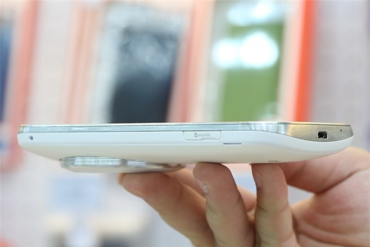 Điện thoại Samsung Galaxy K zoom