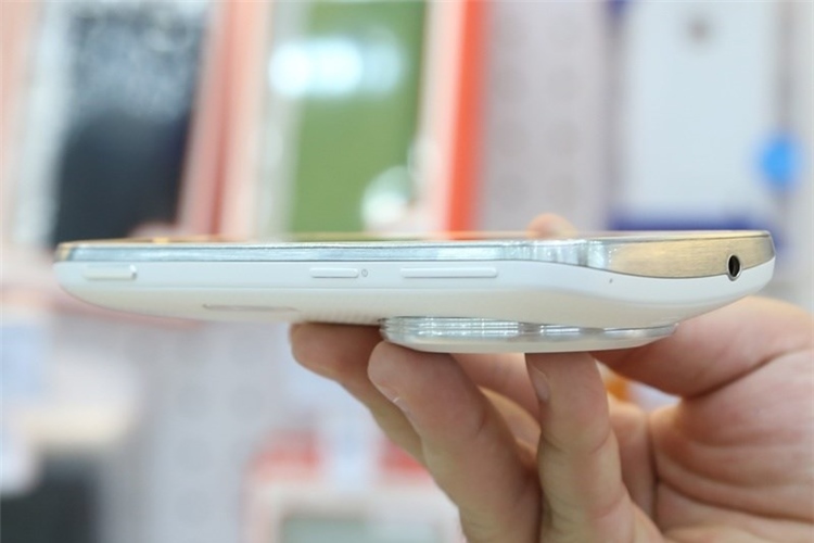 Điện thoại Samsung Galaxy K zoom