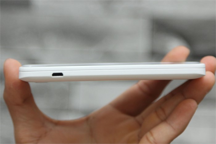 Điện thoại Mobiistar Touch Bean 402C Màu Trắng