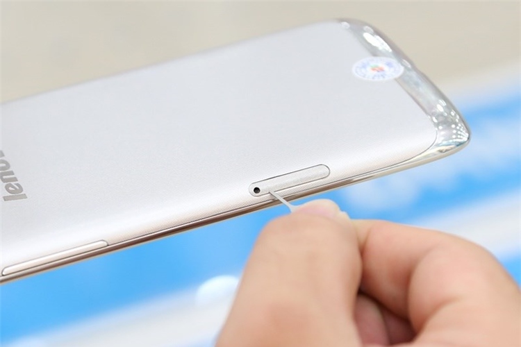 Điện thoại Lenovo S960