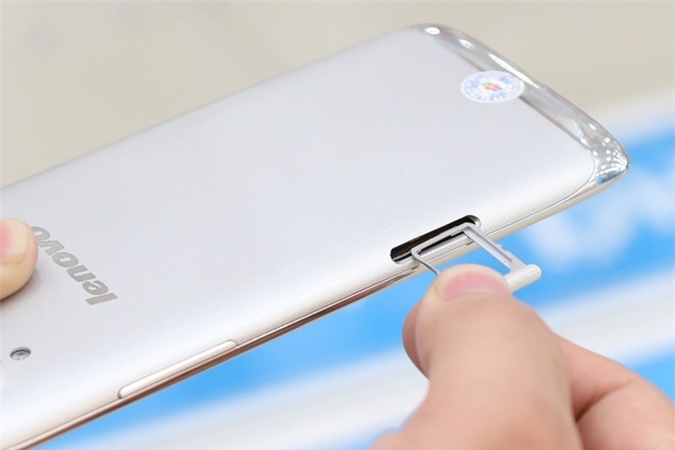 Điện thoại Lenovo S960