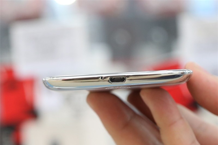 Điện thoại Lenovo S960