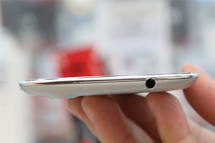 Điện thoại Lenovo S960