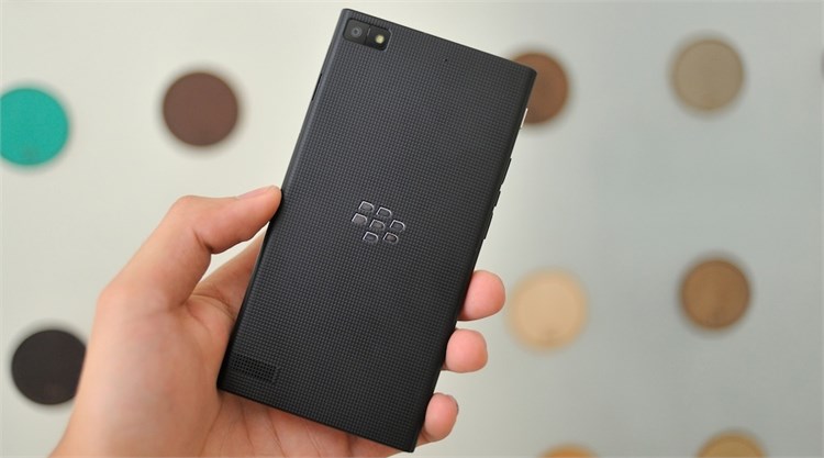 Điện thoại BlackBerry Z3