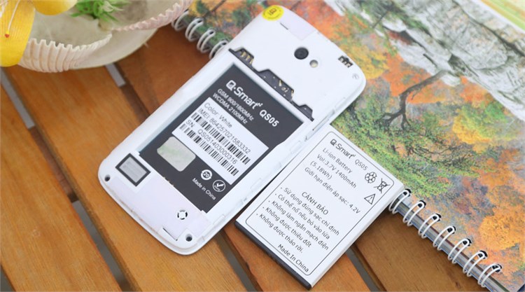 Điện thoại Q-Smart QS05