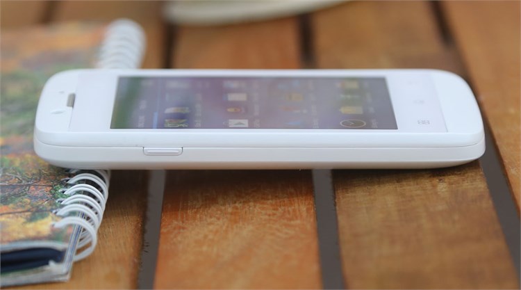 Điện thoại Q-Smart QS05