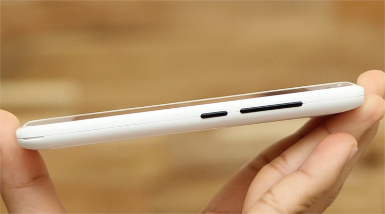 Điện thoại Gionee Pioneer P2S