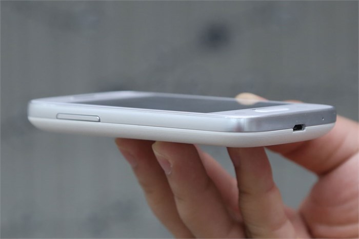 Điện thoại Samsung Galaxy Pocket 2 G110