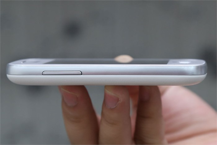 Điện thoại Samsung Galaxy Pocket 2 G110