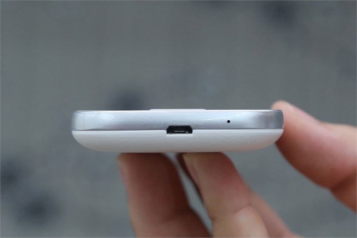 Điện thoại Samsung Galaxy Pocket 2 G110