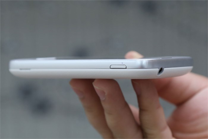 Điện thoại Samsung Galaxy Pocket 2 G110