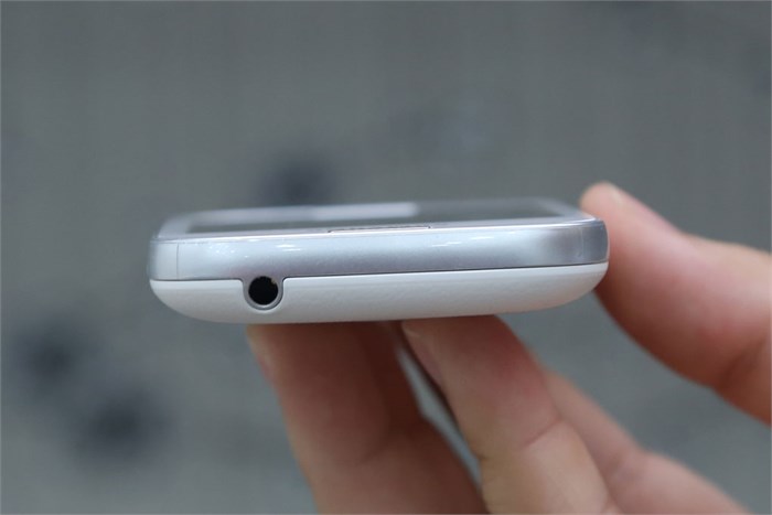 Điện thoại Samsung Galaxy Pocket 2 G110