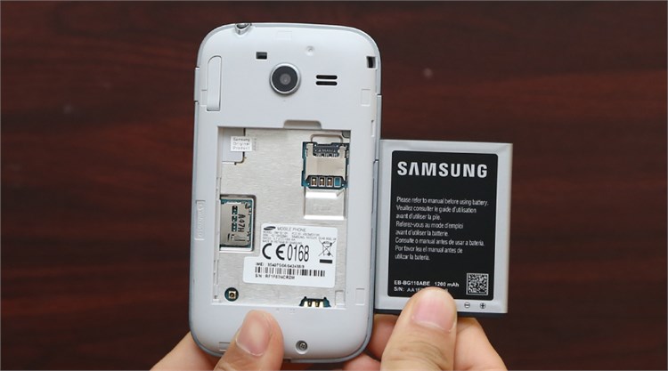 Điện thoại Samsung Galaxy Pocket 2 G110