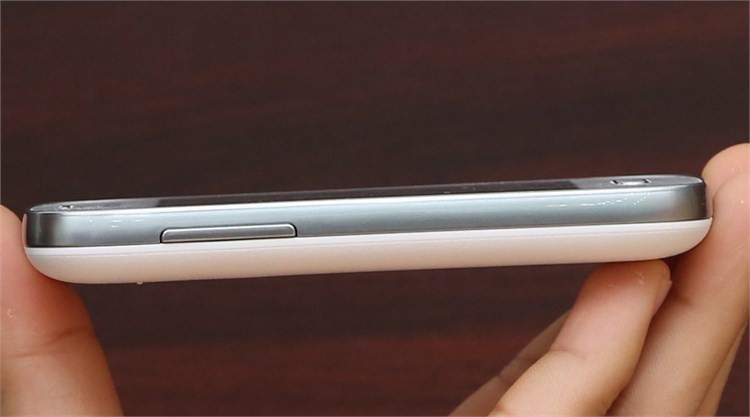 Điện thoại Samsung Galaxy Pocket 2 G110