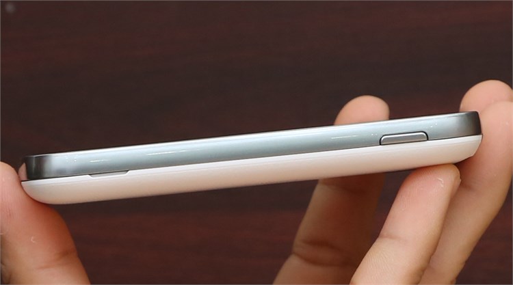 Điện thoại Samsung Galaxy Pocket 2 G110