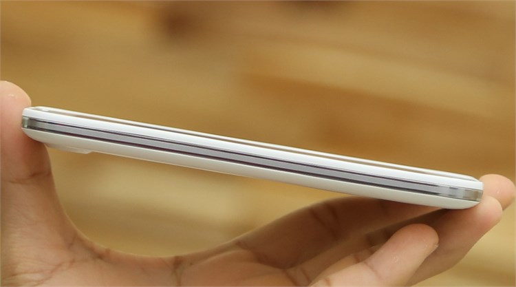 Điện thoại Mobiistar Lai 504M