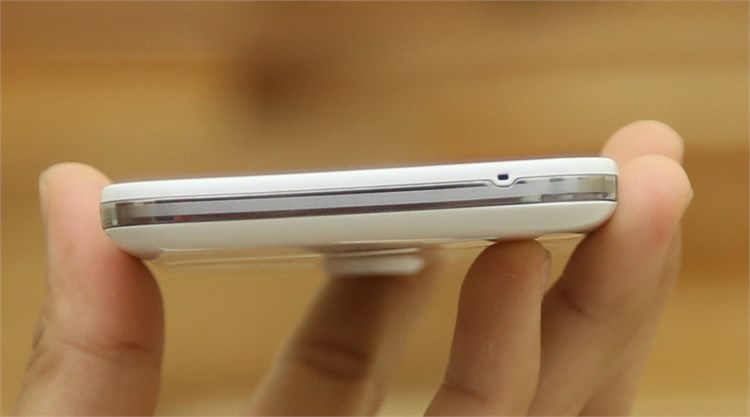 Điện thoại Mobiistar Lai 504M