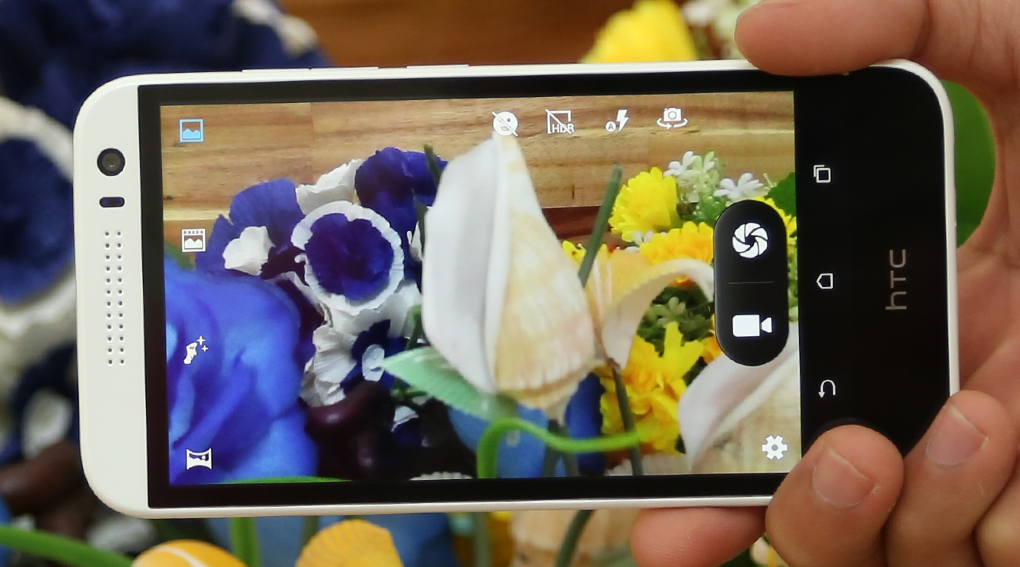 <p>Chụp v&agrave; chia sẻ ảnh tức th&igrave; mọi l&uacute;c mọi nơi với camera 8 MP hỗ trợ Flash, c&oacute; thể quay video Full HD sắc n&eacute;t, ấn tượng</p>