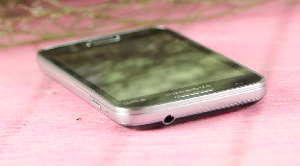 Điện thoại Samsung Galaxy V