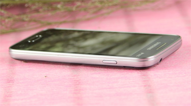 Điện thoại Samsung Galaxy V