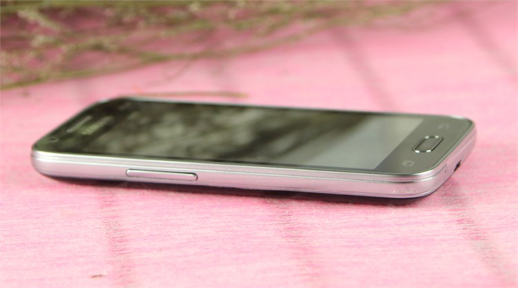 Điện thoại Samsung Galaxy V