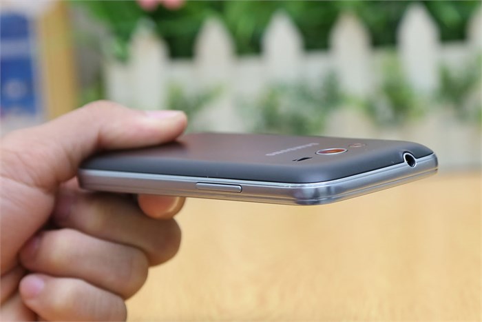 Điện thoại Samsung Galaxy V