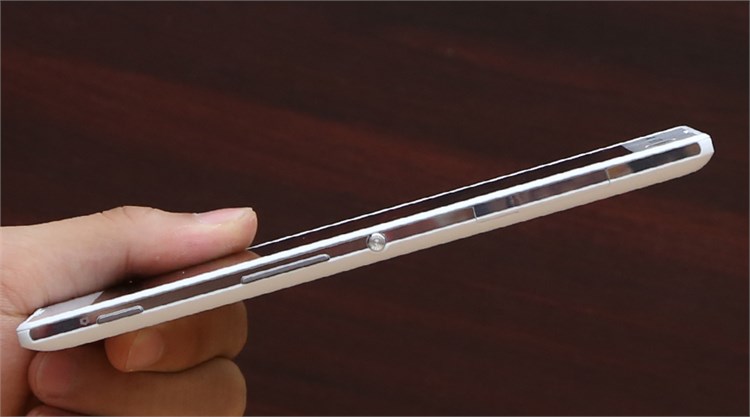 Điện thoại Sony Xperia C3