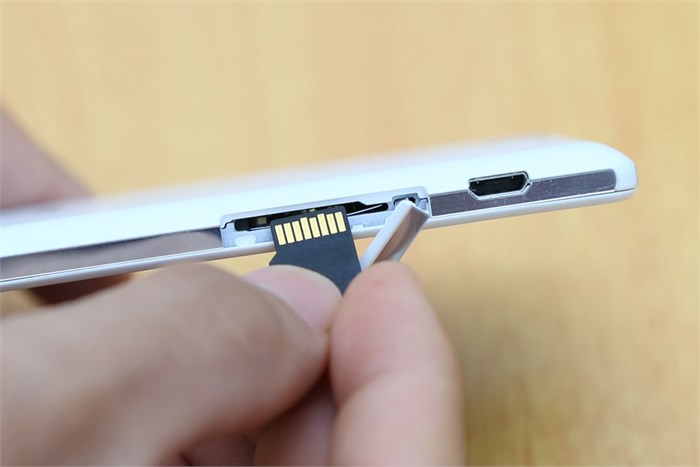 Điện thoại Sony Xperia C3