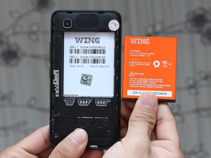 Điện thoại Wing Hero 40