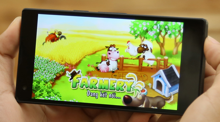 <p>Cấu h&igrave;nh khủng trong tầm gi&aacute; với chip xử l&yacute; 8 nh&acirc;n, 2 GB RAM v&agrave; hệ điều h&agrave;nh Android 4.4 Kitkat gi&uacute;p m&aacute;y chạy mượt m&agrave; mọi game nặng.</p>