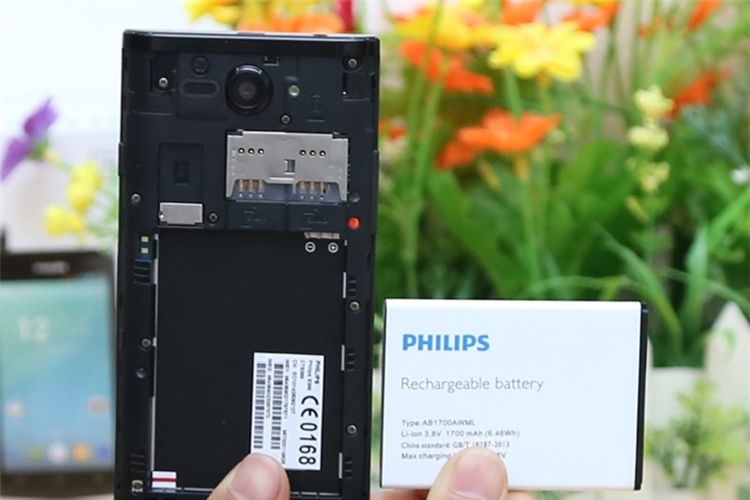 Điện thoại Philips S388