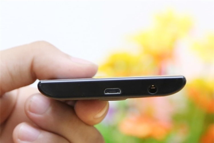 Điện thoại Philips S388