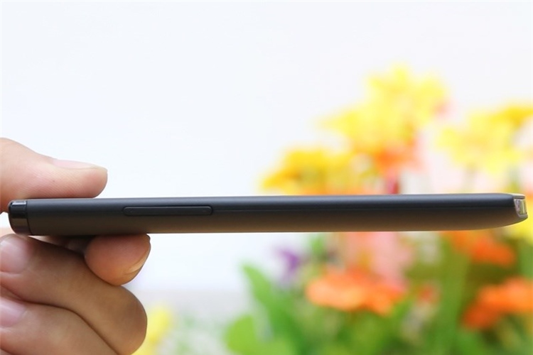 Điện thoại Philips S388