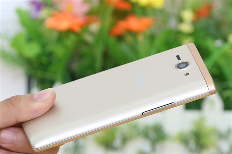 Điện thoại Philips S388