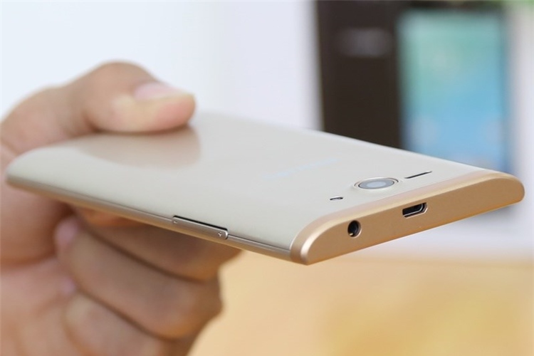 Điện thoại Philips S388