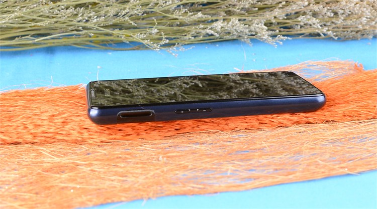 Điện thoại Philips Xenium W6610