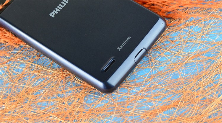 Điện thoại Philips Xenium W6610