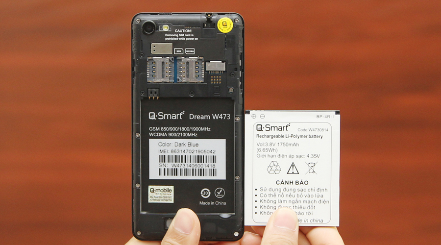 Dung lượng pin 1750 mAh cho máy hoạt động bền bỉ cả ngày.