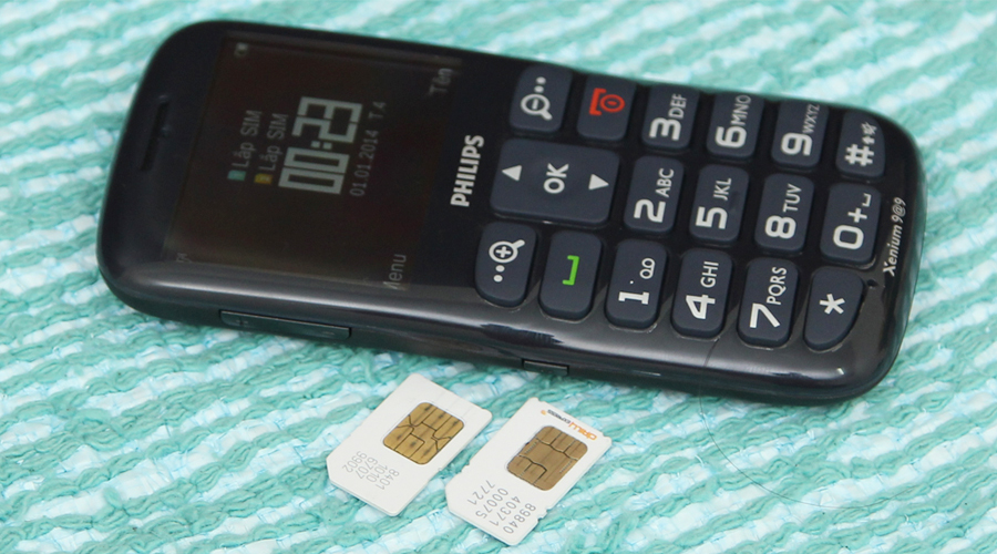 <p>Hỗ trợ 2 SIM 2 s&oacute;ng, thẻ nhớ 16 GB để người d&ugrave;ng li&ecirc;n lạc tiện lợi, giải tr&iacute; hiệu quả</p>
