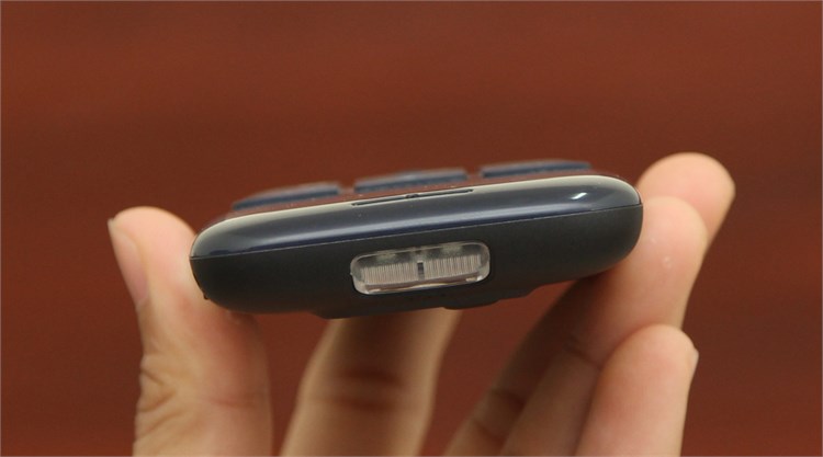 Điện thoại Philips X2566 Màu Xanh Dương