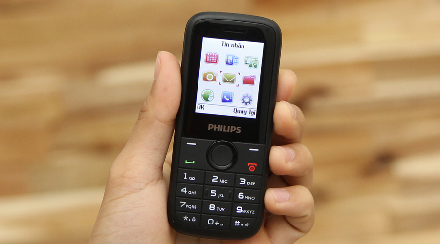 Thiết kế rất đơn giản, gần gũi dạng thanh, nhỏ gọn trong lòng bàn tay, mang đến cảm giác chắc chắnkhi cầm trên tay.