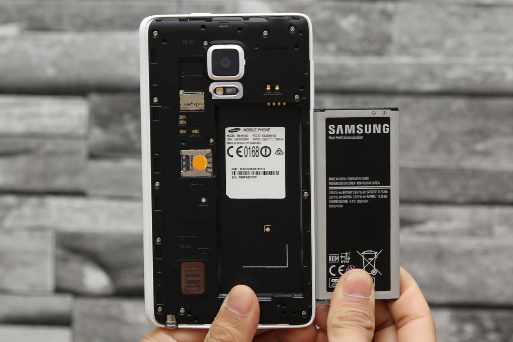 Điện thoại Samsung Galaxy Note Edge