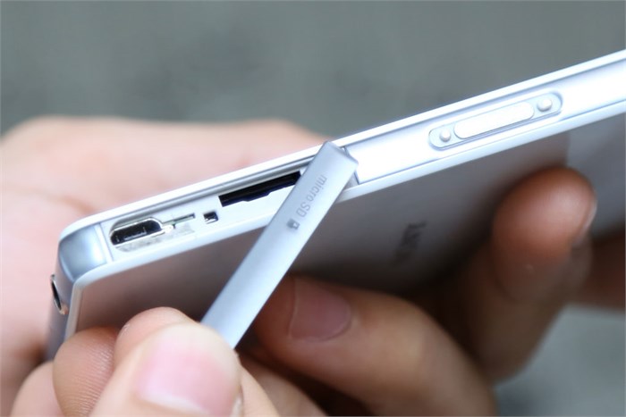 Điện thoại Sony Xperia Z3 Compact