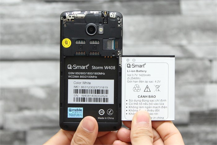 Điện thoại Q-Smart Storm W408