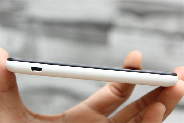 Điện thoại Q-Smart Storm W408