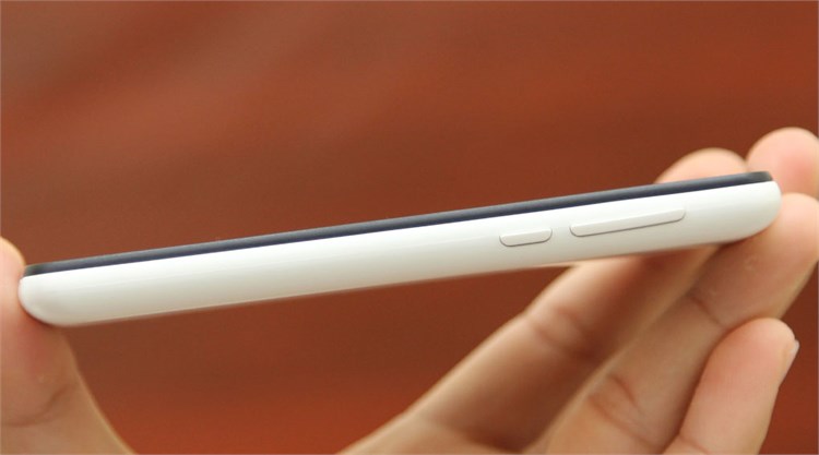 Điện thoại Q-Smart Storm W408