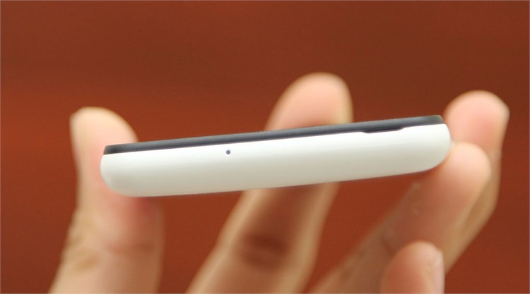 Điện thoại Q-Smart Storm W408