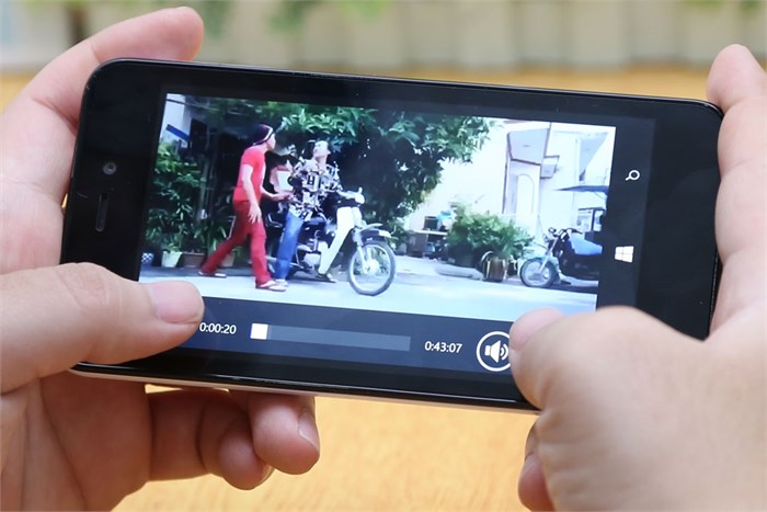 Điện thoại Q-Smart Storm W510